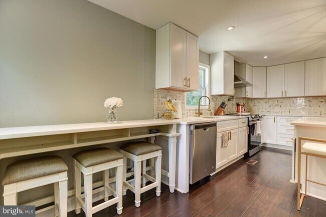 Building Photo - 7310 Torran Rocks Way