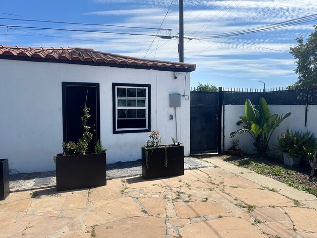 Building Photo - 9650 S Harvard Blvd