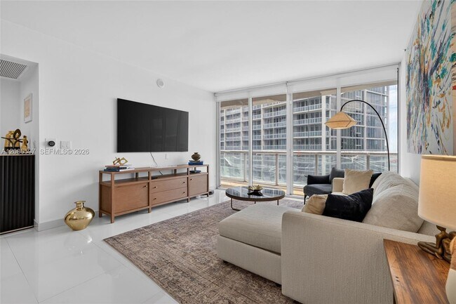 Building Photo - 475 Brickell Ave