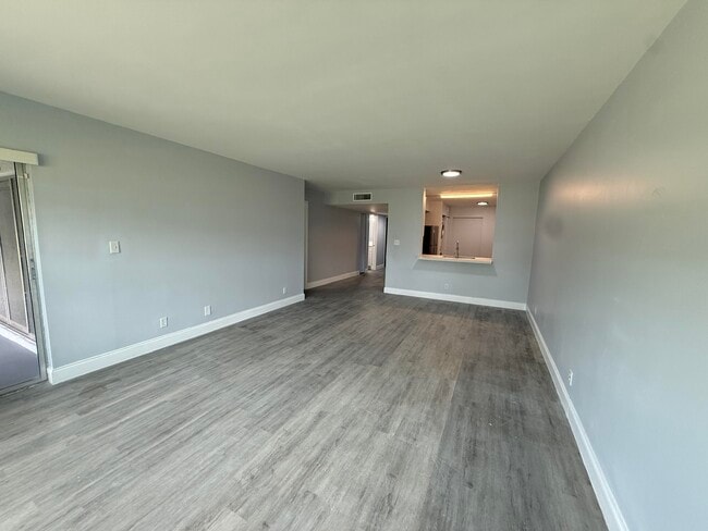 Building Photo - 7355 Woodmont Terrace
