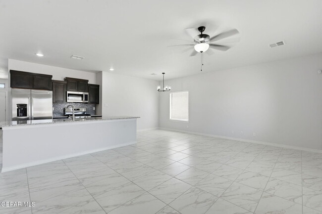 Building Photo - 909 Larkhall Pl