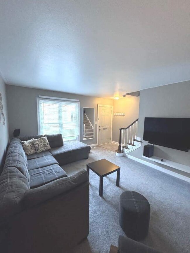 Building Photo - 1727 Sessions Walk