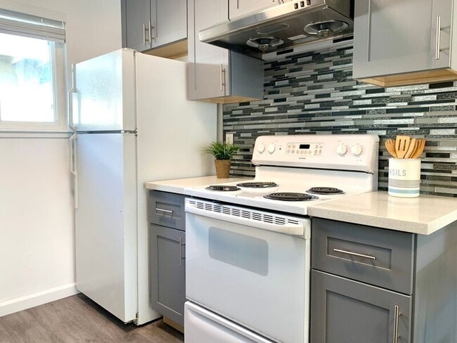 Building Photo - 3873 Starview Dr