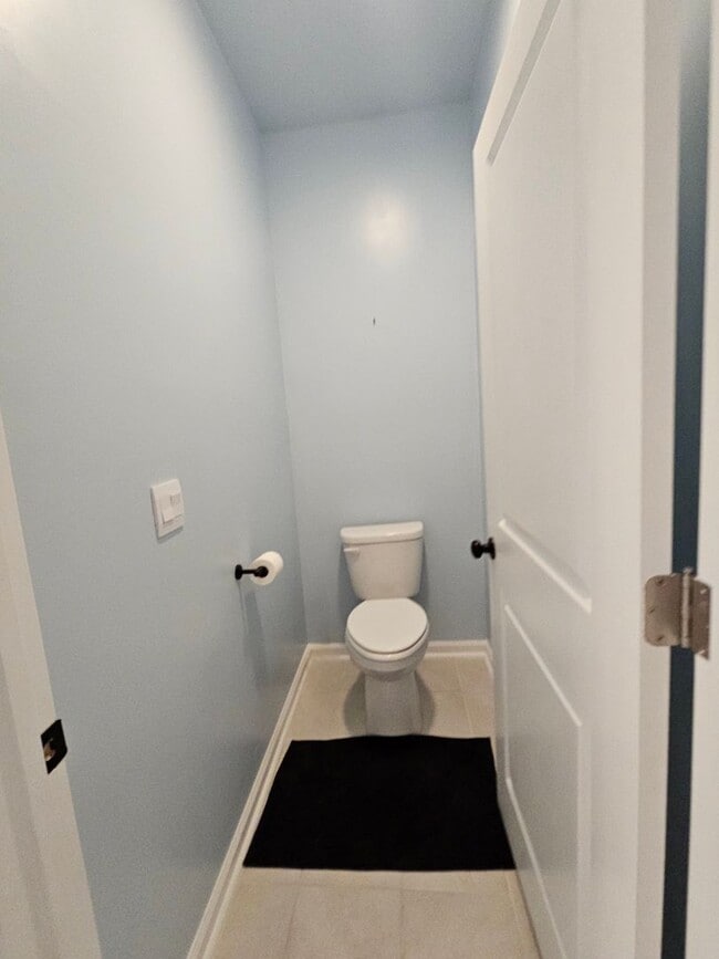 Building Photo - Long Term Rental - 3 Bed, 2 Bath in Bells ...