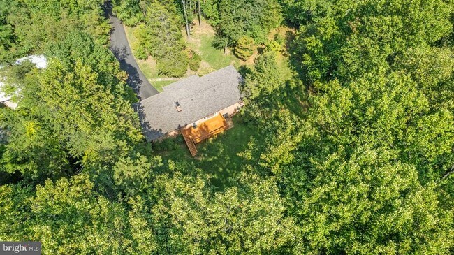 Building Photo - 39225 Foxhill Rd