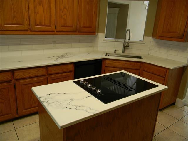 Building Photo - 416 Roland Dr