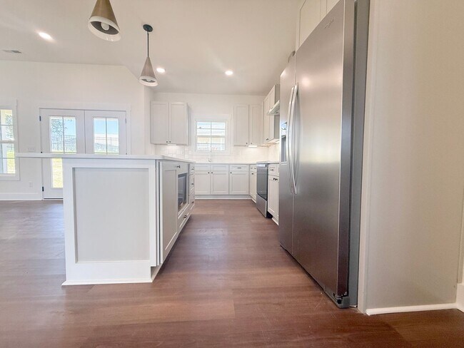 Building Photo - Brand-New 3-Bedroom Home with 2-Car Garage, Covered Porch, and Modern Finishes