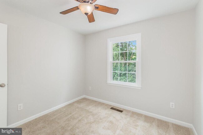 Building Photo - 6619 Sky Blue Ct