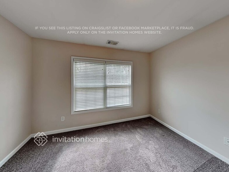 Building Photo - 625 Excalibur Ct SE