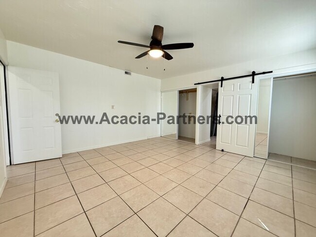 Building Photo - Three Bedroom Home