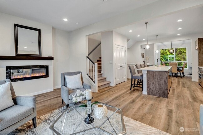 Building Photo - 15008 40th Ave W