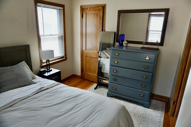 Building Photo - 5203 France Ave S