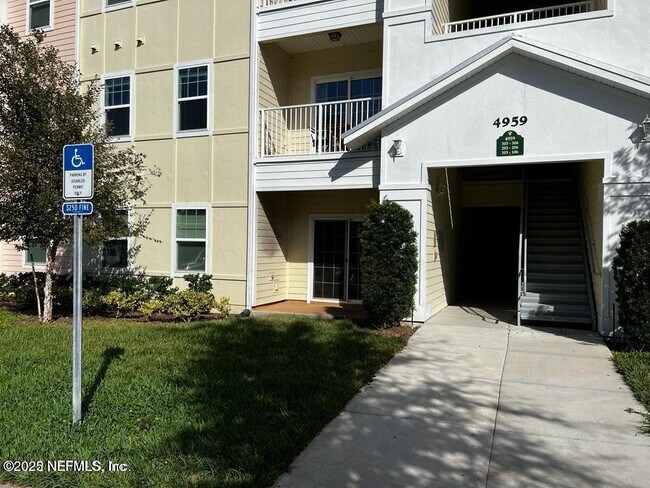 Building Photo - 4959 Key Lime Dr