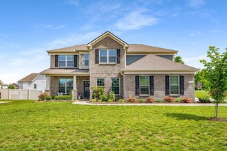 Building Photo - Exquisite Executive Home in the Heart of S...