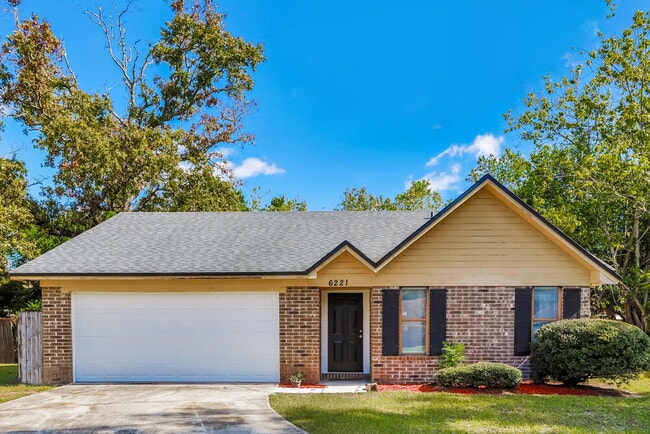 Building Photo - 6221 Alfredo Dr W
