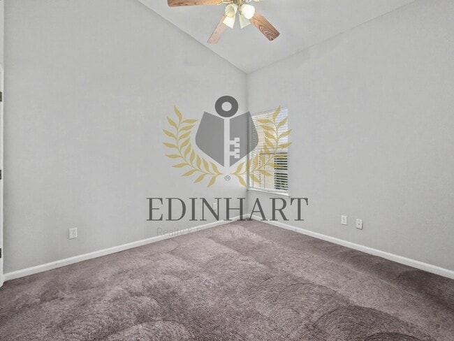 Building Photo - 5774 N State St