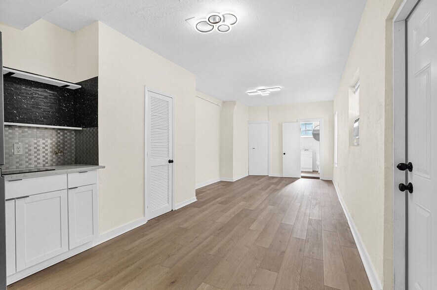 Building Photo - 47 NW 49th St