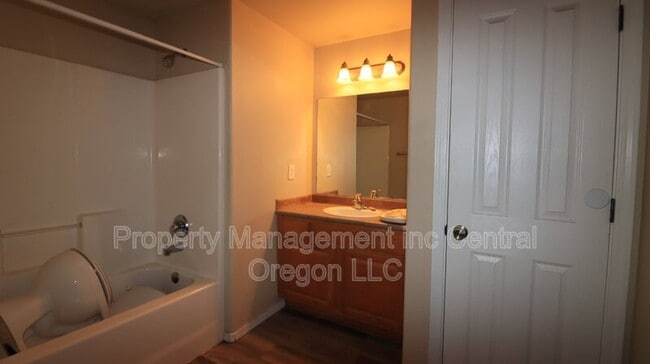 Building Photo - 16489 Riley Dr