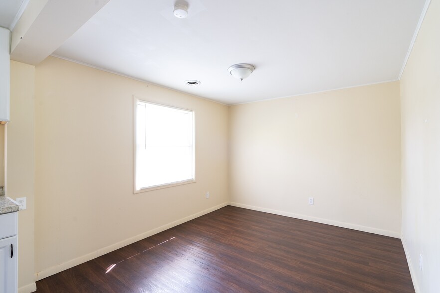 Building Photo - 2 Rorbach Ln