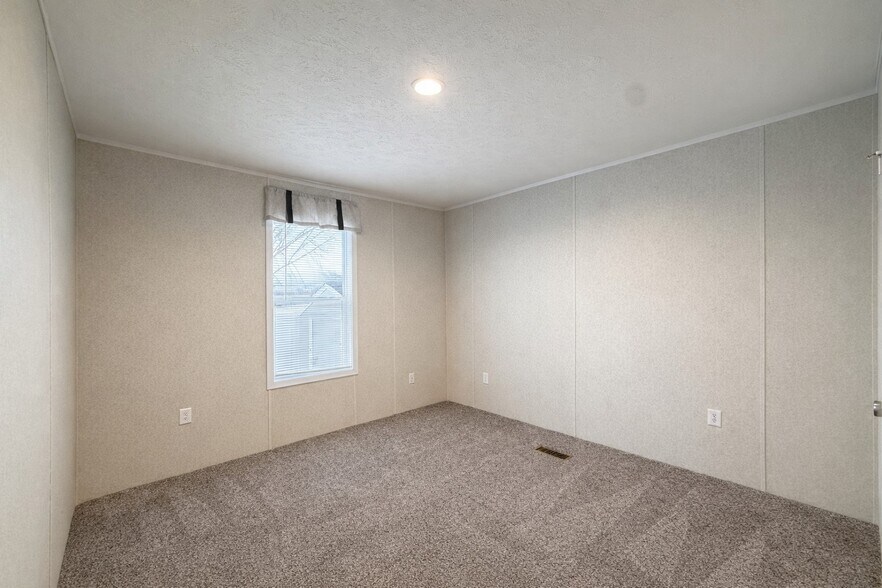 Building Photo - 29652 Cambridge Ct