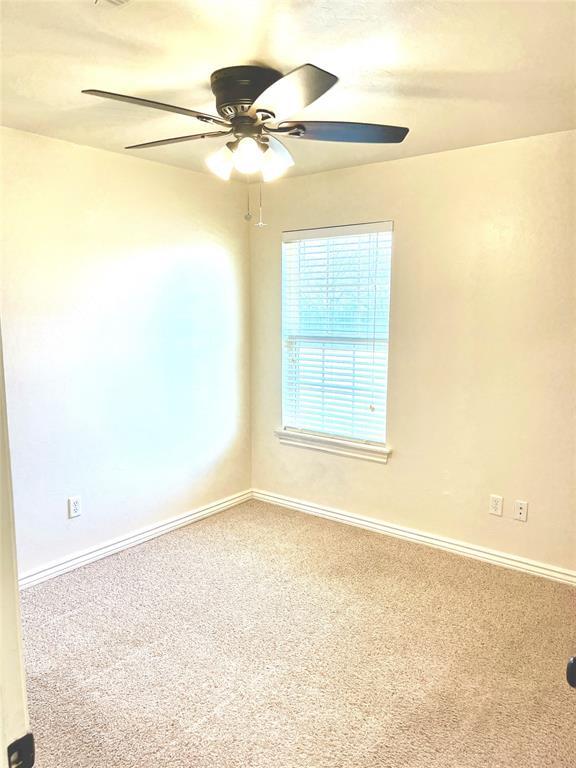 Building Photo - 929 Eagle Cliff Dr