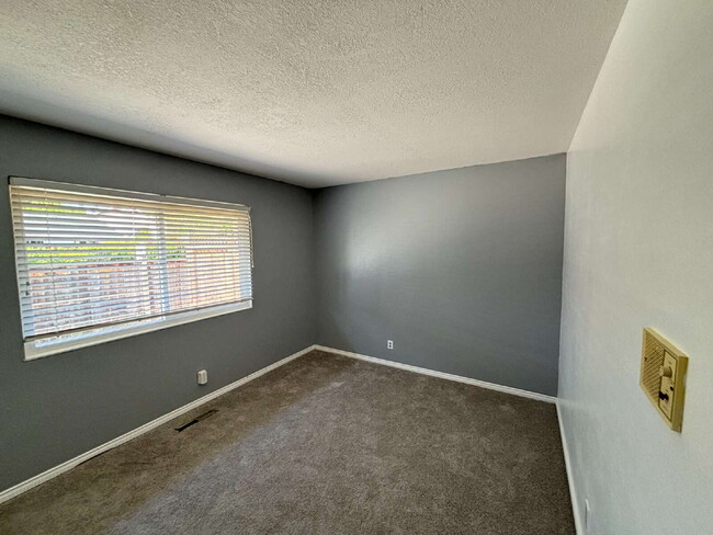 Building Photo - "Beautiful and Open Concord Retreat: 3-Bed...