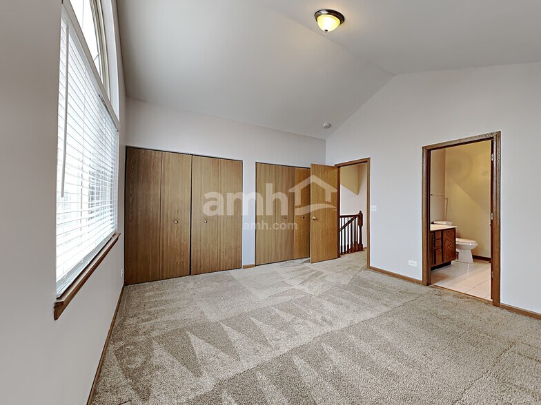 Building Photo - 571 Jenna Dr