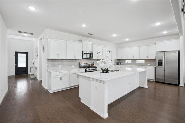 Building Photo - 209 Crimson Rose Ct