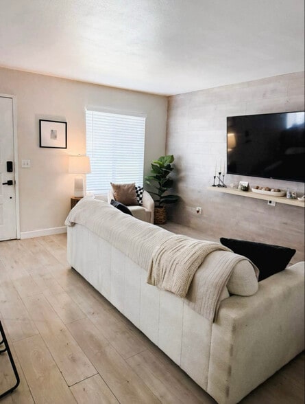 Building Photo - 82901 Crawford Dr