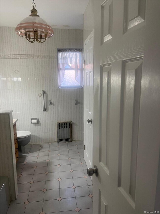 Building Photo - 109-33 Francis Lewis Blvd