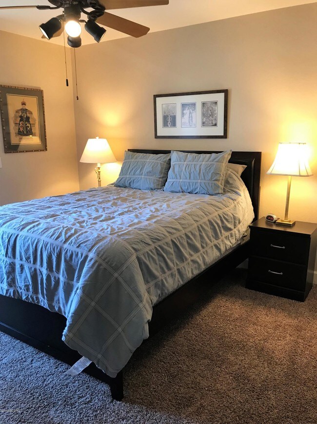 Building Photo - 5751 N Kolb Rd