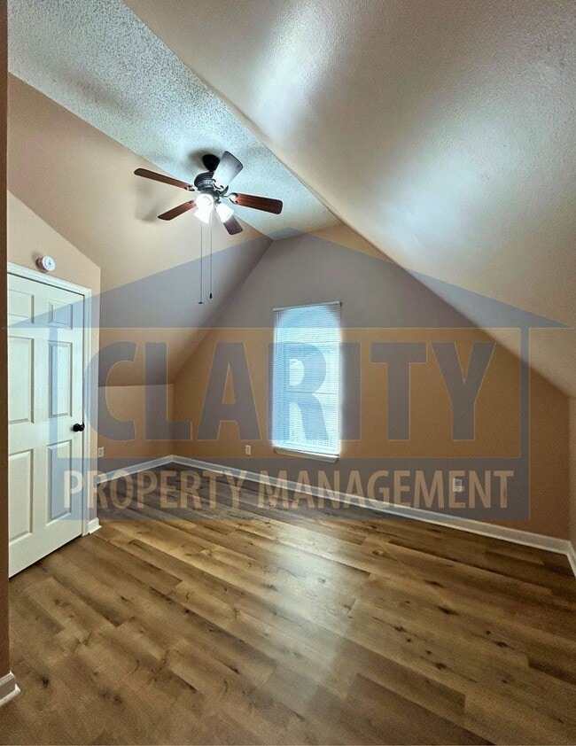 Building Photo - Convenient 3-Bedroom, 2-Bath Home in a Cen...