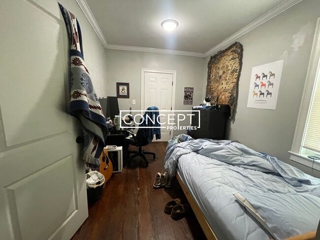 Building Photo - 47 Beech Glen St