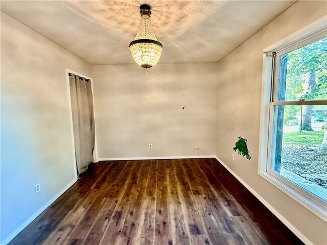 Building Photo - 26 Shakespeare Dr