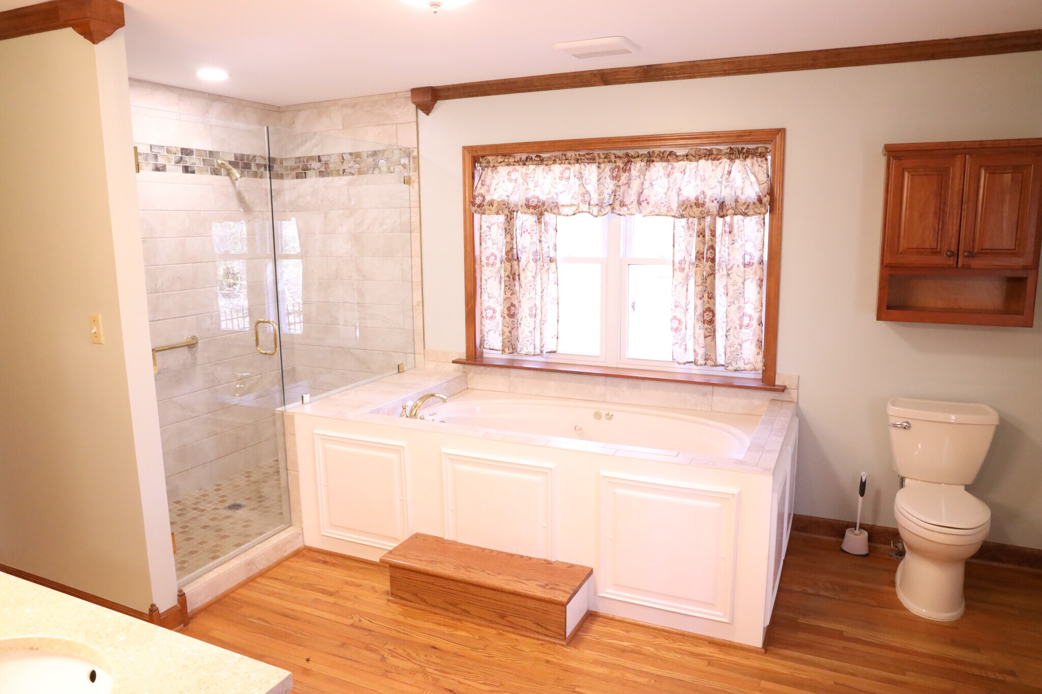Building Photo - Room in Single Family Home on Mineral Springs Rd