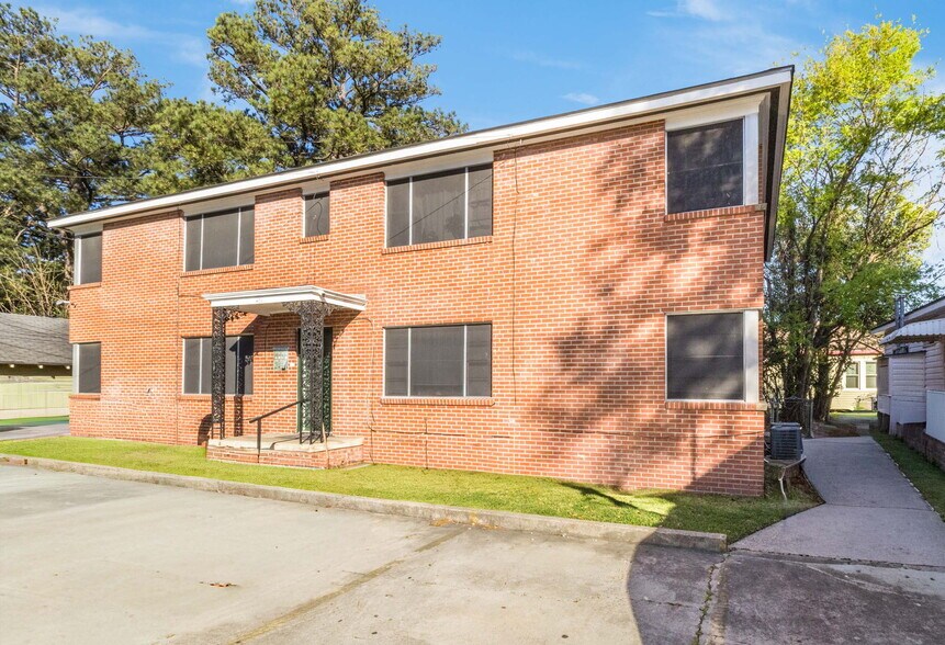 Building Photo - 406 Silkwood St