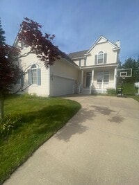 Building Photo - 1556 Chapleau Dr