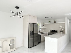 Building Photo - 2508 McKinley St