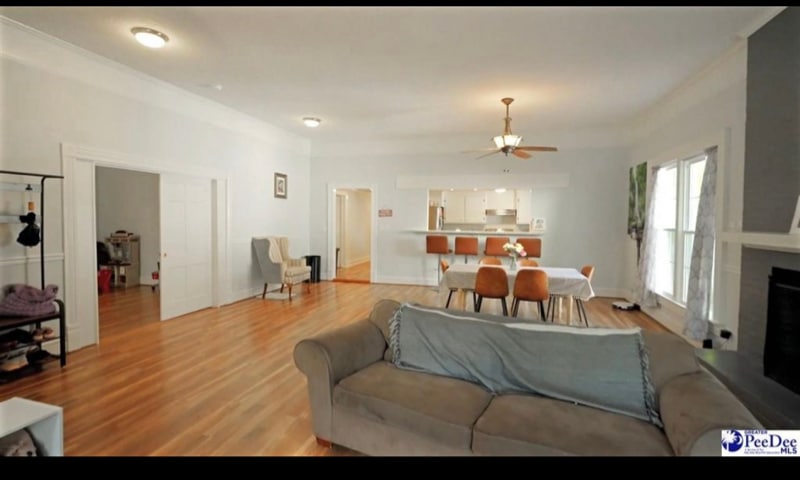 Building Photo - 307 W College Ave