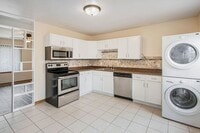 Building Photo - Contemporary 3-bed, 1-bath 925sq ft ranch with attached garage and yard!