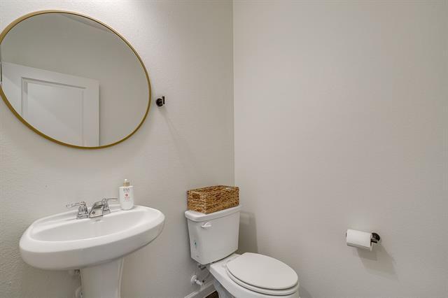 Building Photo - 8300 Stovepipe Dr