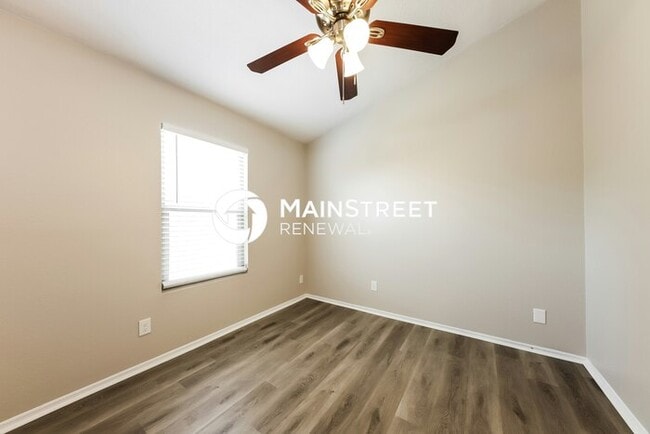Building Photo - 3 Bedroom Pet-Friendly Home in Glendale, A...
