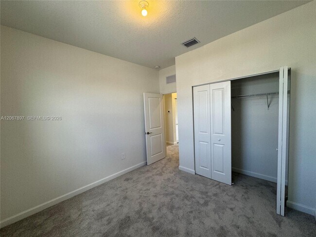 Building Photo - 26422 SW 148th Ct