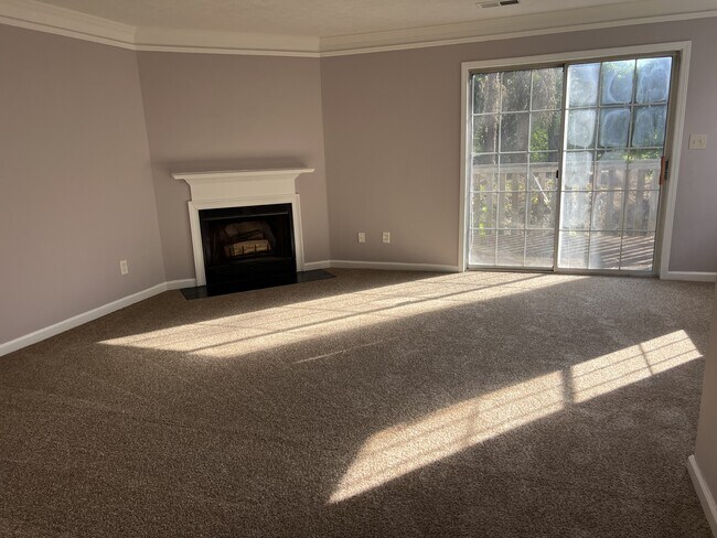 Building Photo - 3179 Kingswood Glen