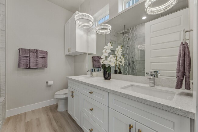 Building Photo - 4229 Elmwood St