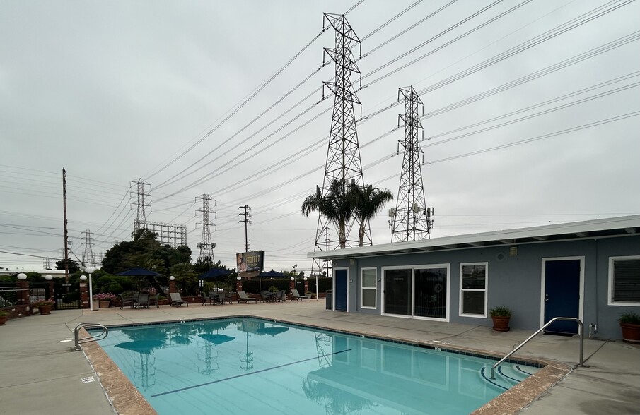 Pool - Garden West Estates (55+ Senior)