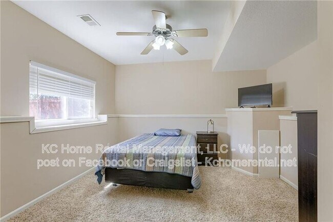Building Photo - 20621 W 125th Ct