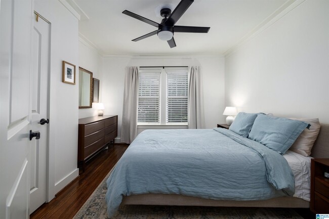 Building Photo - 1305 31st St S