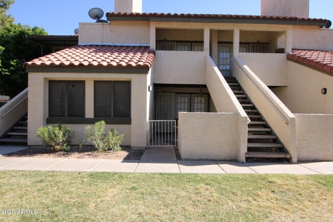 Primary Photo - 30 E Brown Rd