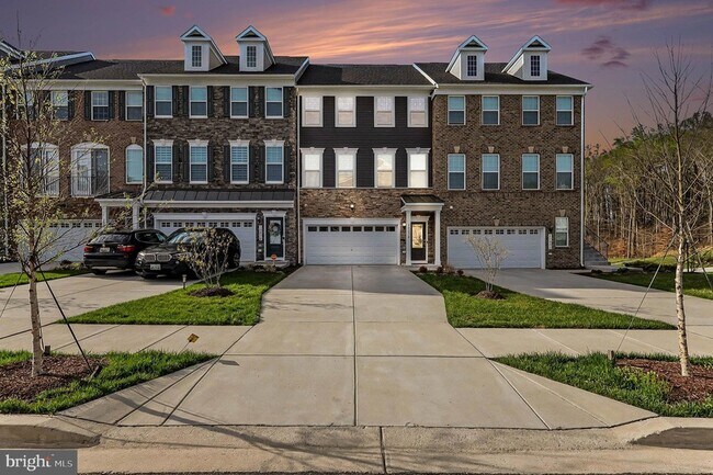 Building Photo - 10878 Foxtrot Cir